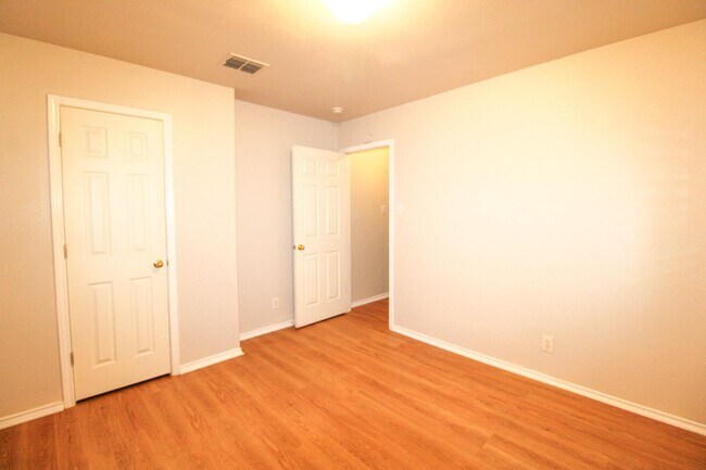 Building Photo - 9706 Battle Pass