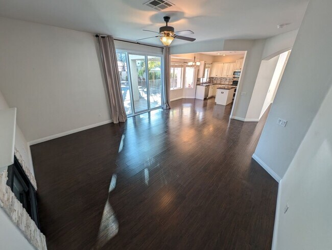 Building Photo - 8121 Riviera Beach Dr