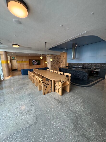 Building Photo - 264 NW 31st St