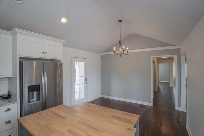 Building Photo - Cozy Updated Kingwood Home with 3 Bedrooms