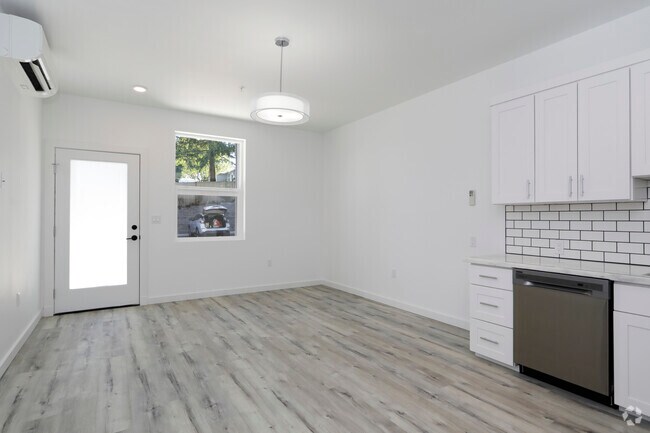 1BR, 1BA + Office - 656 SF - Nyland Apartments