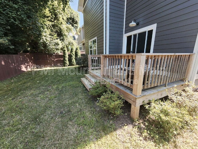 Building Photo - 16 Alice Clement Ln