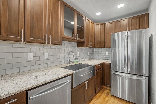 Building Photo - 133 Galapago St