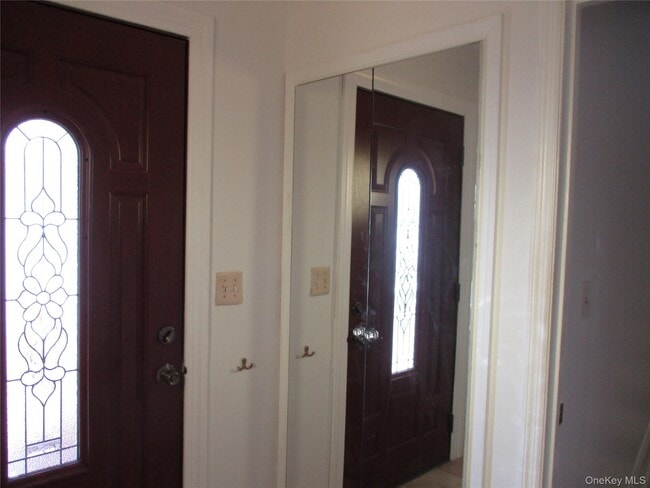 Building Photo - 429 E Park Ave