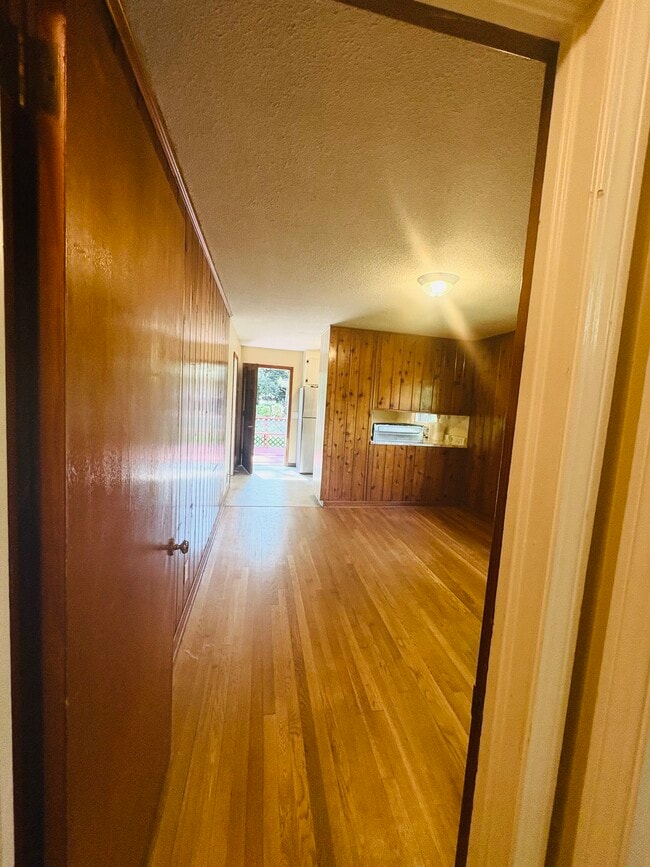 Building Photo - 709 Bounty Dr