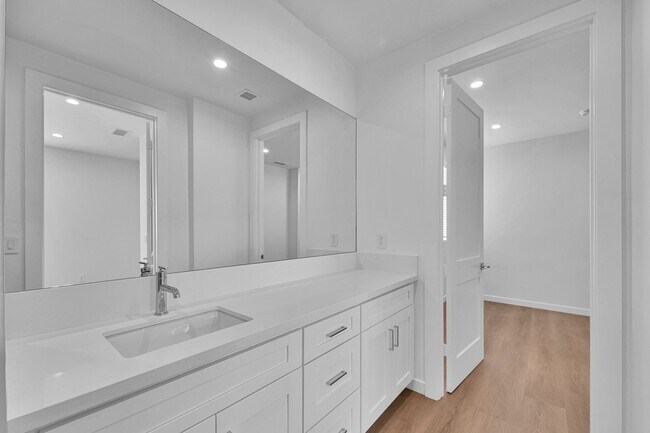 Building Photo - Modern Brand new 5-Bedroom Home for Lease ...