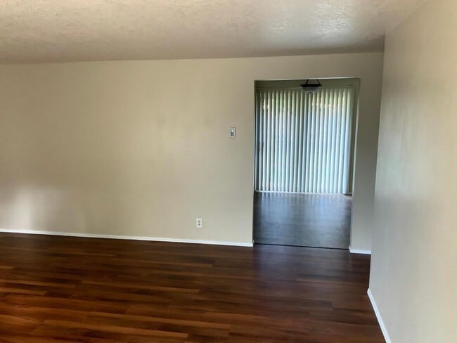Building Photo - 2755 Kalmia St