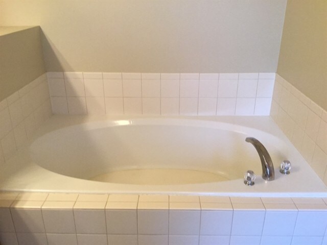 Building Photo - 2302 High Ridge Ln