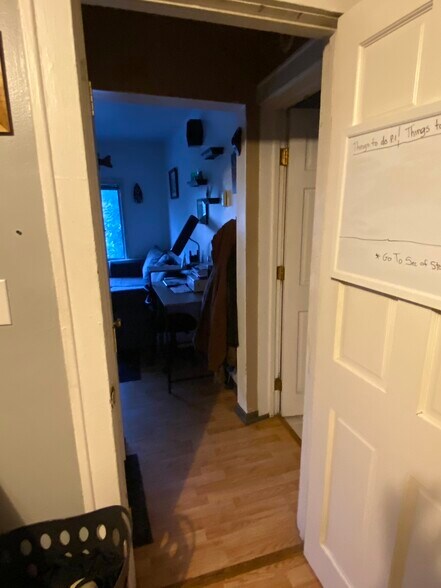 Upper unit - 1141 E Bernhard Ave