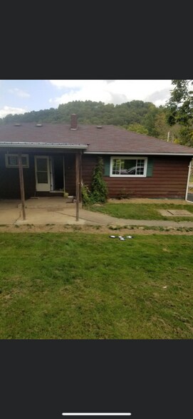 Building Photo - 2682 Township Rd N