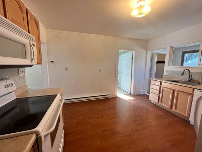 Building Photo - Charming Home near Downtown Ellensburg!