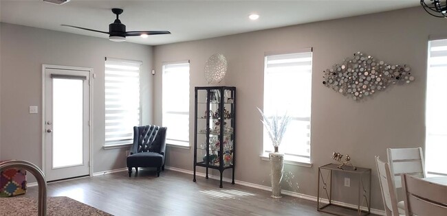Building Photo - 304 Tordesillas Dr