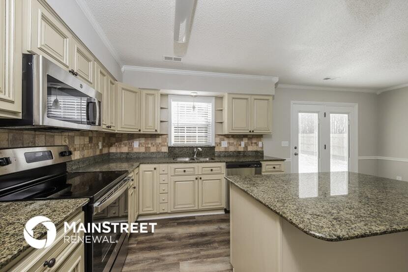 Building Photo - 4406 Garden Club St