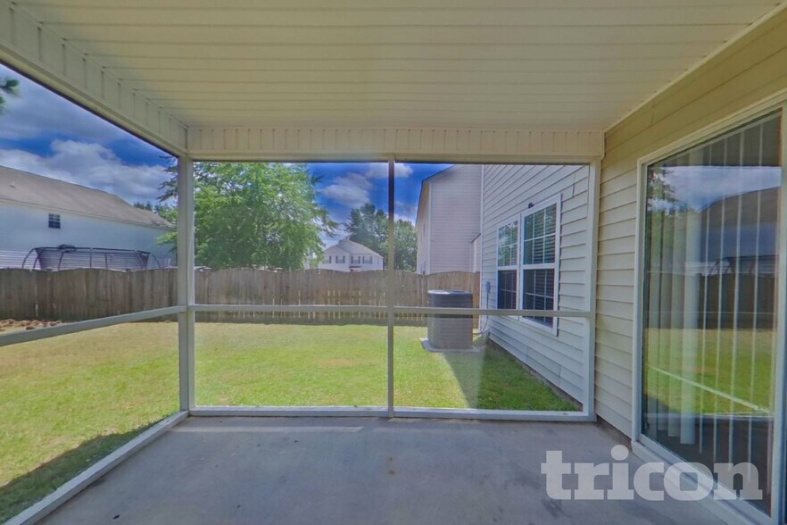 Building Photo - 2108 Wilkinson Dr