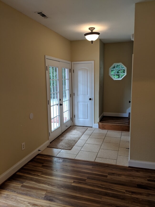 Building Photo - 171 Boardtown Rd