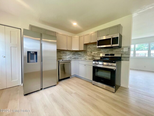 Building Photo - 4104 Hispanyola Ct
