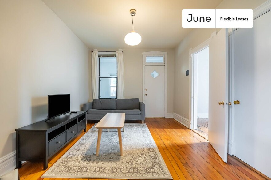 Primary Photo - 2345 N Bosworth Ave