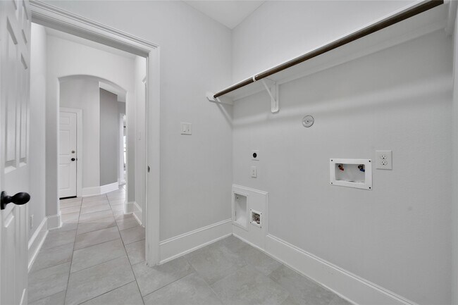 Building Photo - 17506 Mineral Bluff Ln