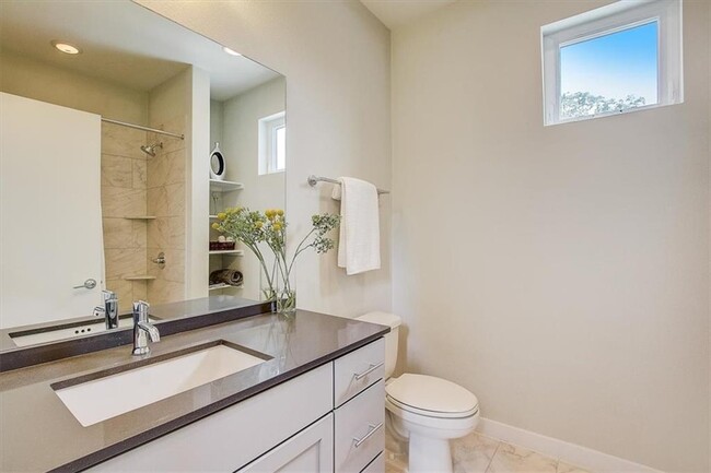 Building Photo - 3108 Aldwyche Dr