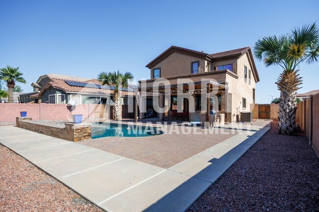 Building Photo - Beautiful Home with a POOL Service Included