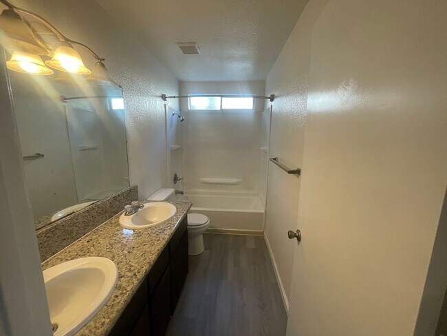 Building Photo - 363 Rio Lindo Ave