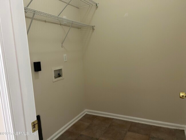 Building Photo - 1630 Majestic View Ln