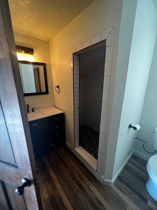 Building Photo - SAM 1718