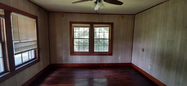 Building Photo - 5546 AR-36