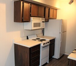 Building Photo - Studio Located in Monaco South Scottsdale Condominiums