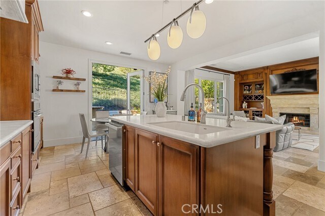 Building Photo - 7 Pacific Winds