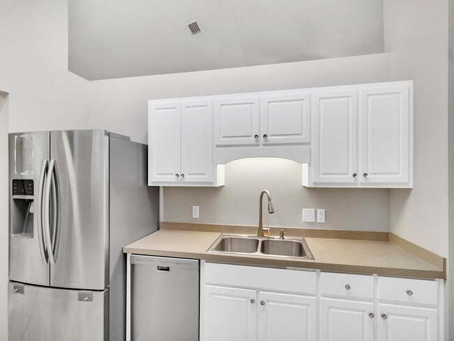 Building Photo - 2427 Tumbleweed Dr