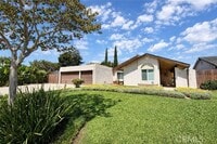 Building Photo - 1545 Diane Dr