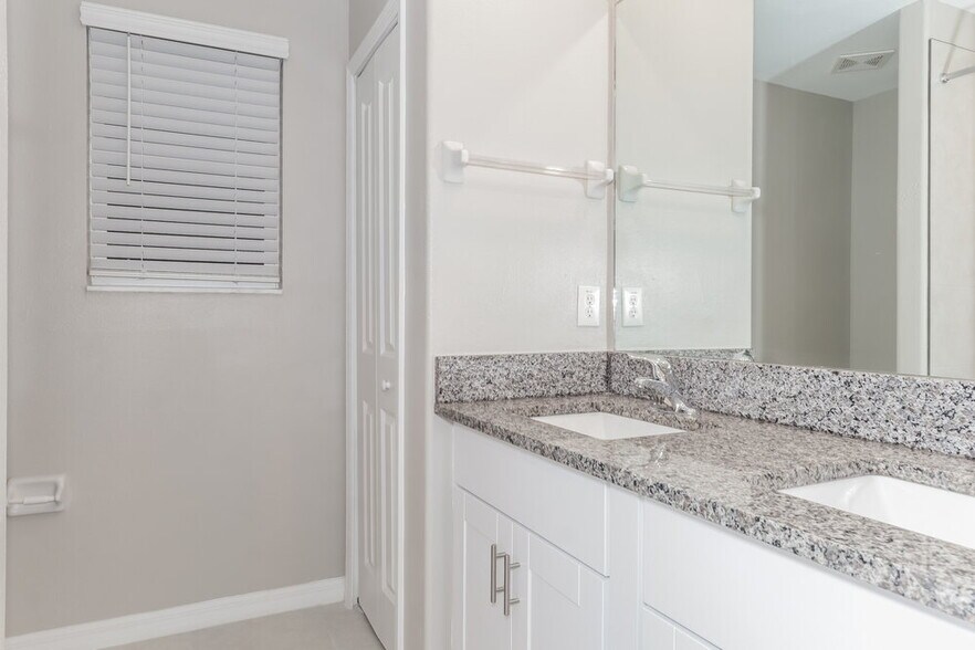 Building Photo - 7314 Spring Snowflake Ave