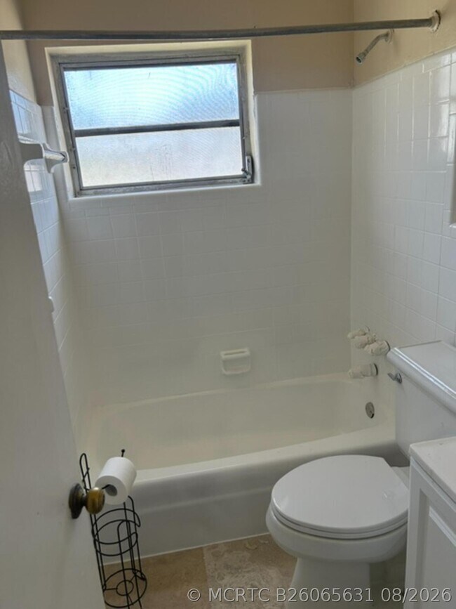 Building Photo - 1337 NW 112th Terrace