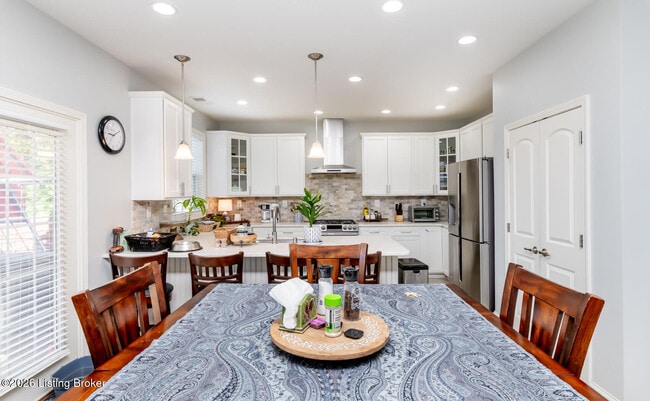 Building Photo - 699 Urton Woods Way