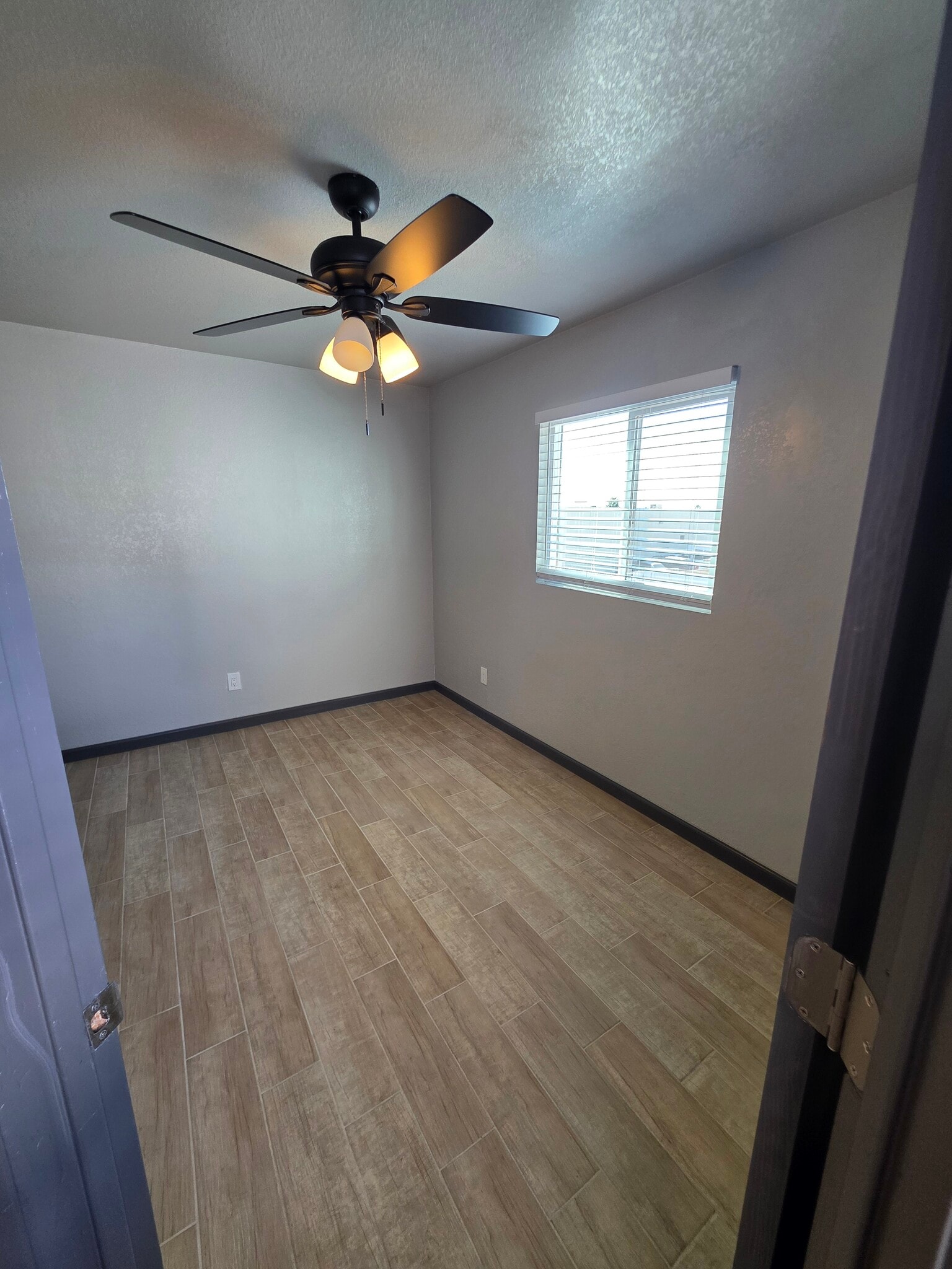 Building Photo - 1749 E Pepper Cir