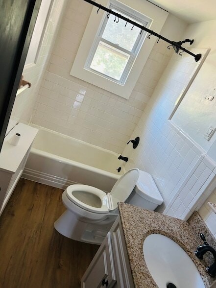 Building Photo - 11 Elliott Pl