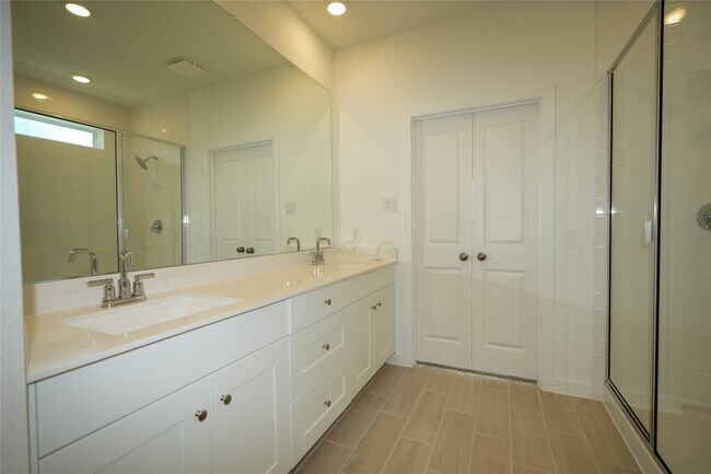 Building Photo - 6403 Periwinkle Blossom Ln
