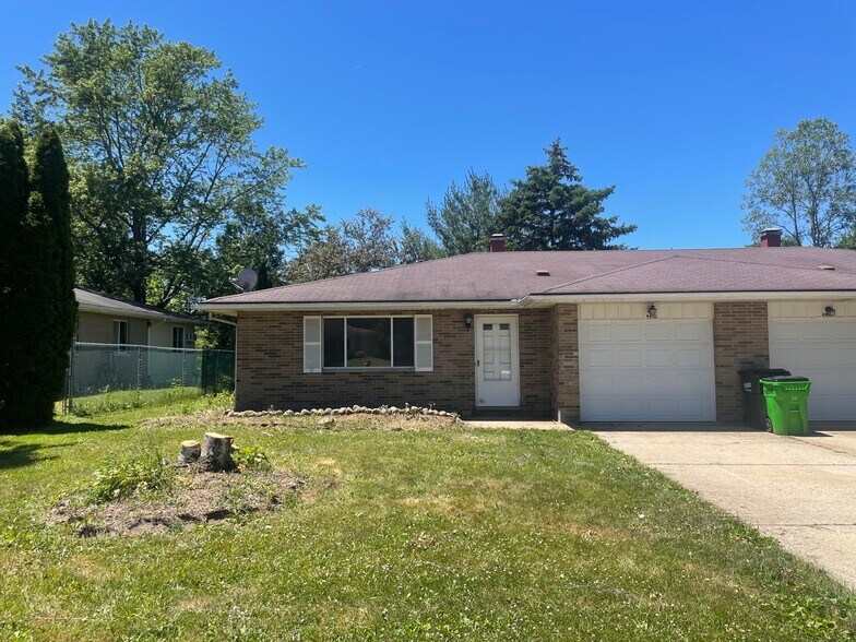Outside View - 4406 Larkdale Drive