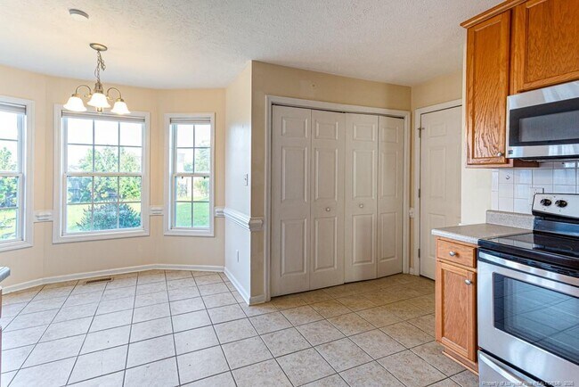 Building Photo - 1901 Ellie Ave