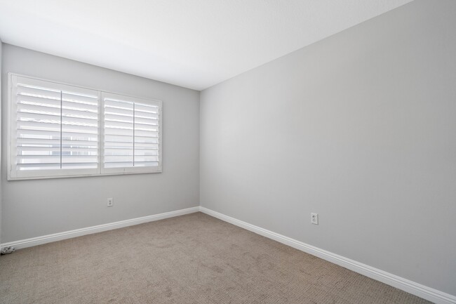 Building Photo - 7 Windchime