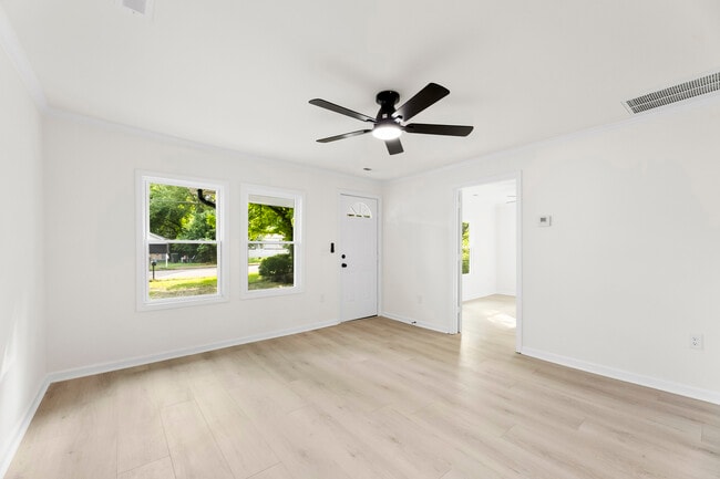 Building Photo - 1155 Cedar Grove Ln