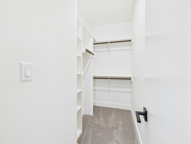 Building Photo - 2940 Huffman Way - C