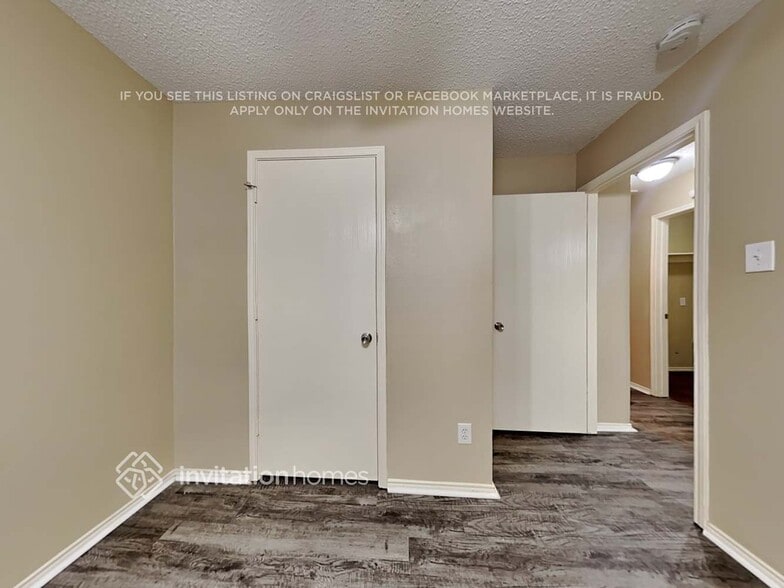 Building Photo - 3312 Silver Creek Dr