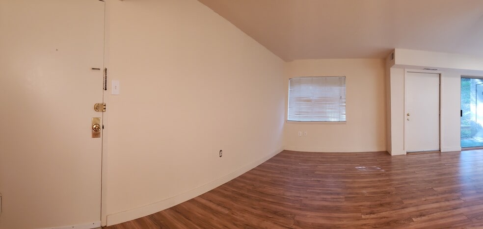 Living Room - 12203 Braxfield Ct