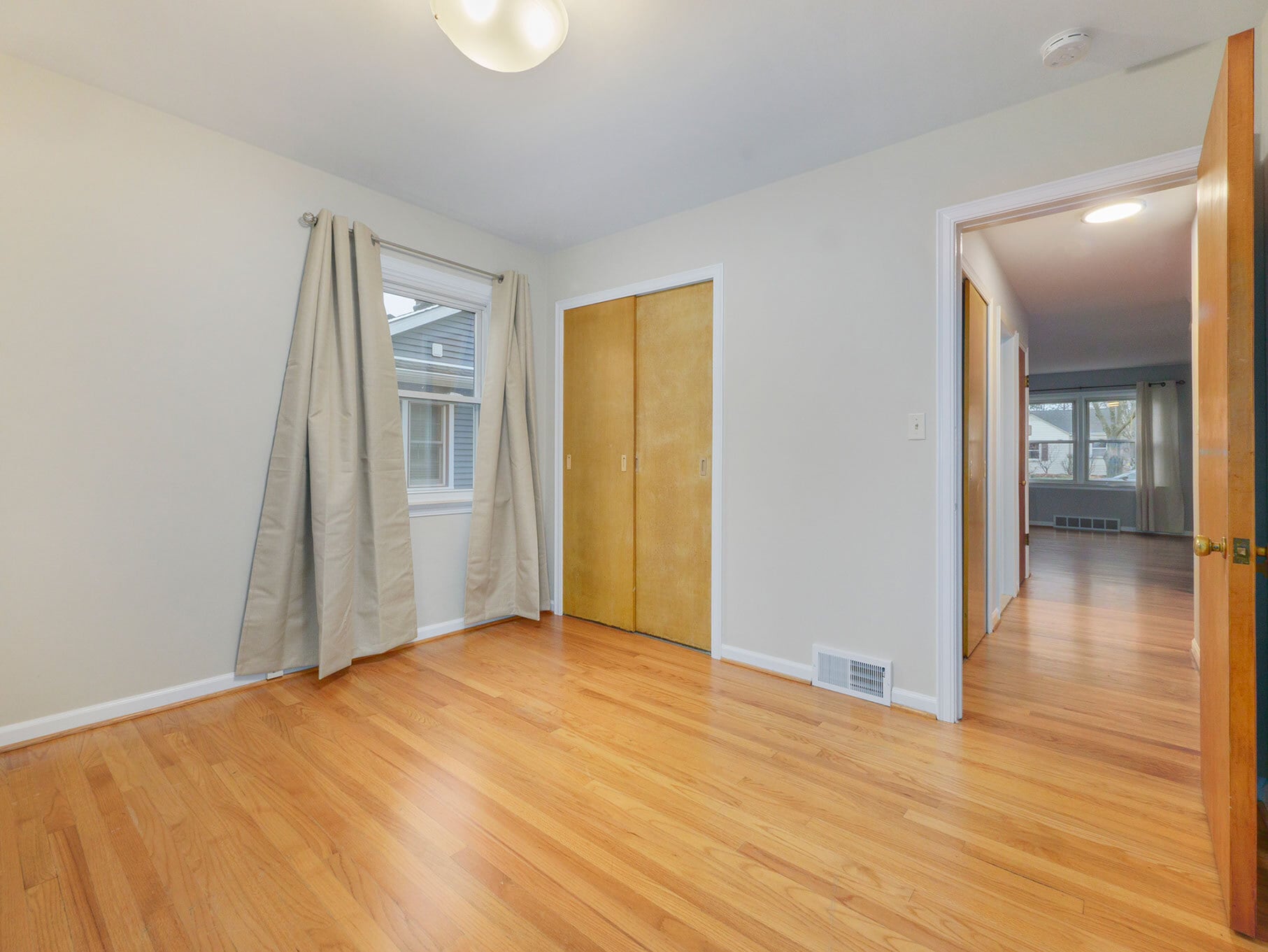 Bedroom/study - 516 Berkley Ave