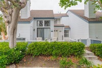 Building Photo - 15 Greenmoor