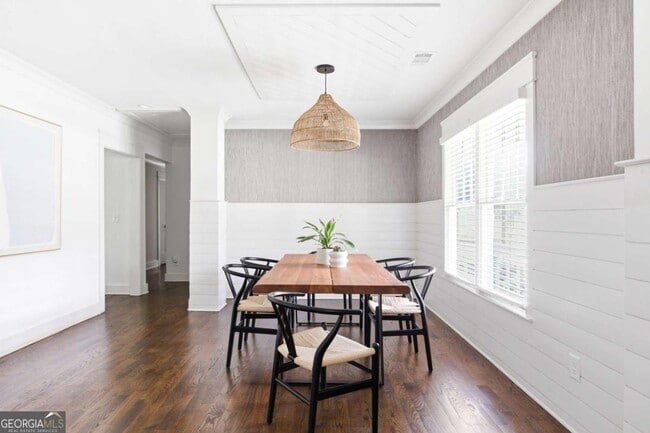 Building Photo - 318 Ashburton Ave SE