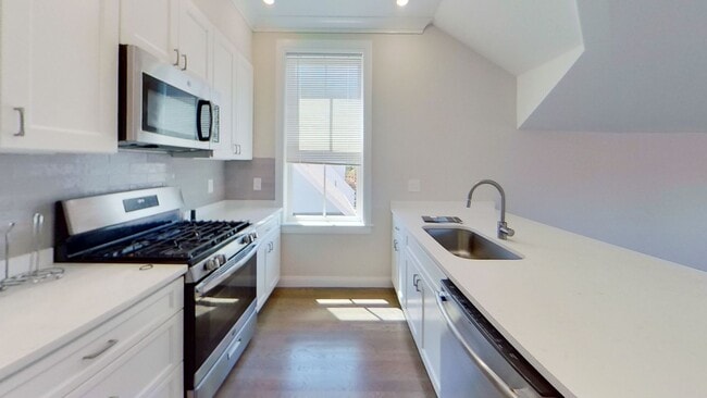 Building Photo - Gorgeous Allston Multi-Family Home with SEPTEMBER RENT WAIVED available 9/1/26