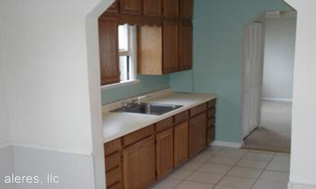 Building Photo - 3 br, 2 bath House - 711 10th Avenue SW
